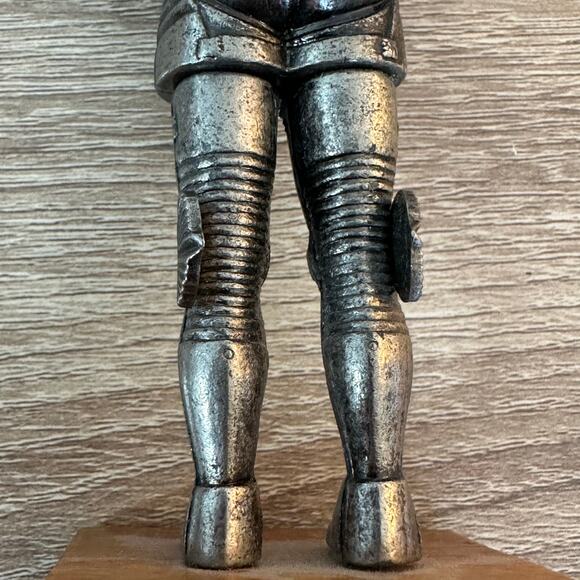 King‎ Henry VIII Foot Combat Armour C.1520 Pewter Detailed Figurine Articulated - Picture 6 of 13